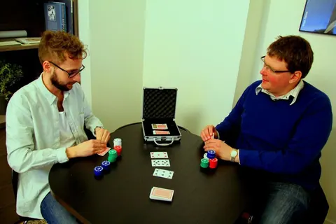 Unge Høyre fremmer legalisering av poker