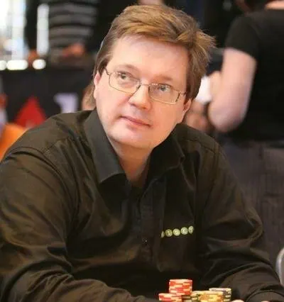 Jan Olav Sjåvik mot finalebord