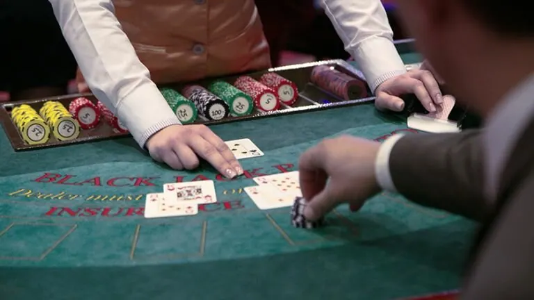 Blackjack-regler for nybegynnere: komplett oversikt