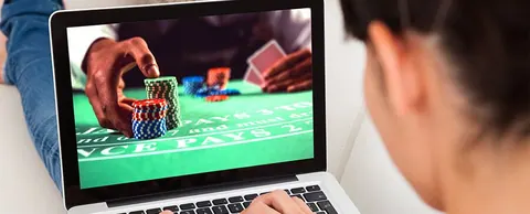 Blackjackturnering på nett: verktøyene som hjelper deg å vinne