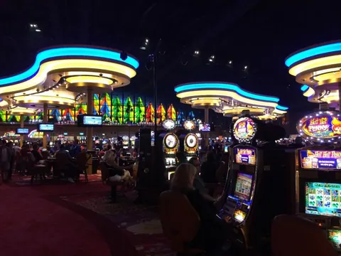 Casinoets historie og tips for å finne trygge spillesider