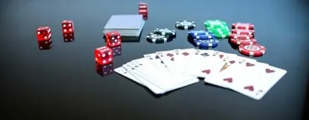 Slik spiller du poker uten å laste ned noe